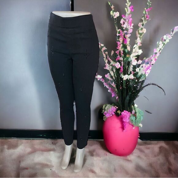 One World l Skinny Jeans l Sequined Accents l Black l 5-pocket Design l L l EUC - Picture 1 of 15